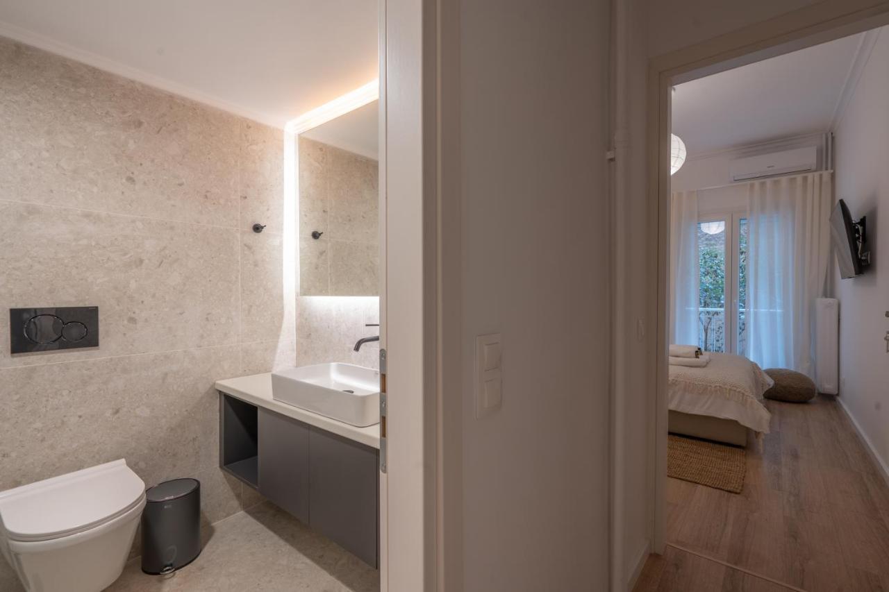 Unique 2 Bedrooms Apartment, Steps To Plaka And City Center Athen Eksteriør billede