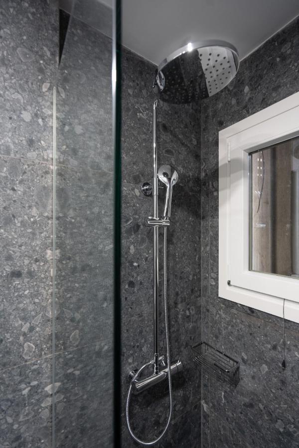 Unique 2 Bedrooms Apartment, Steps To Plaka And City Center Athen Eksteriør billede