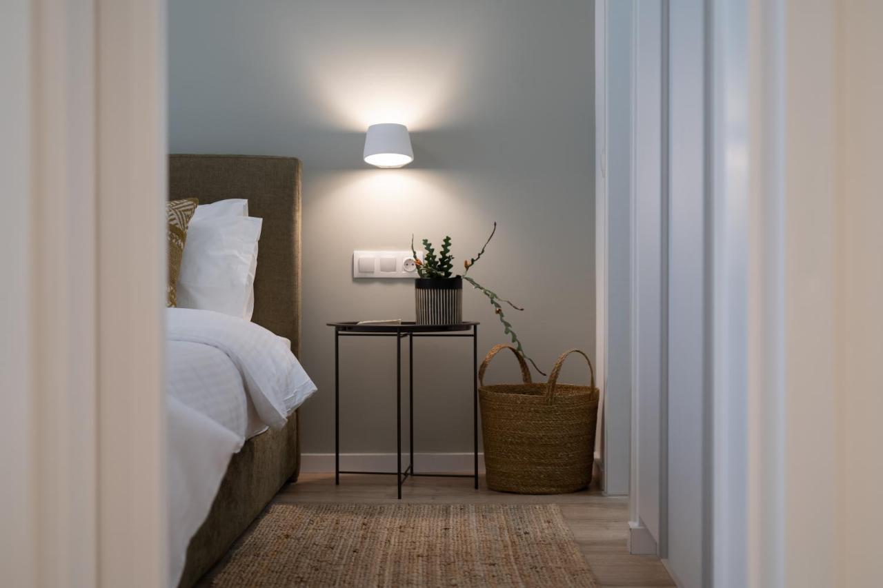 Unique 2 Bedrooms Apartment, Steps To Plaka And City Center Athen Eksteriør billede