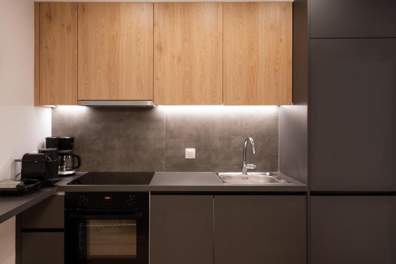 Unique 2 Bedrooms Apartment, Steps To Plaka And City Center Athen Eksteriør billede